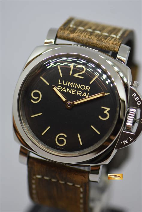 winding a Panerai manual